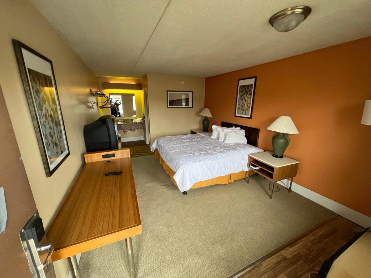 Hilltop Inn Pittsburgh Crafton Zewnętrze zdjęcie