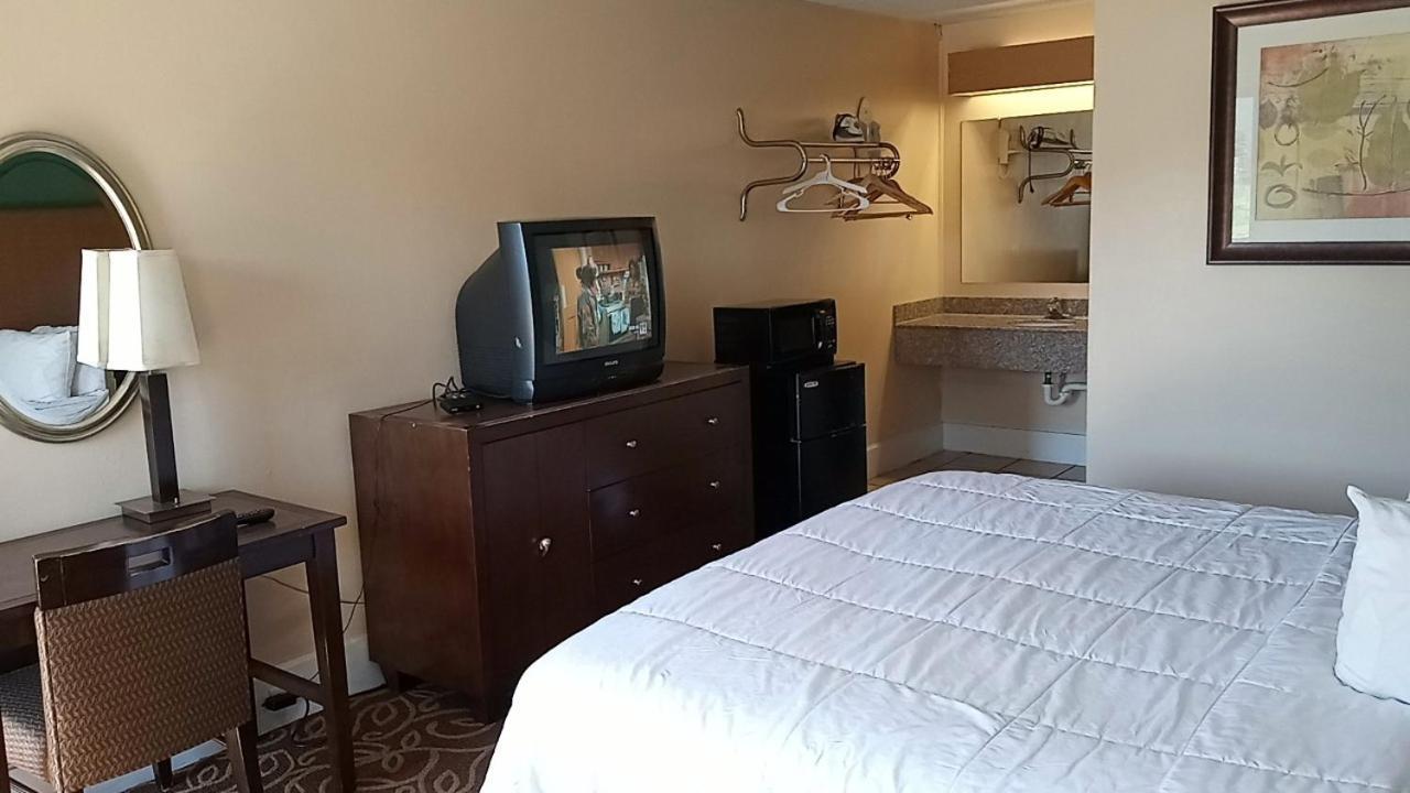 Hilltop Inn Pittsburgh Crafton Zewnętrze zdjęcie