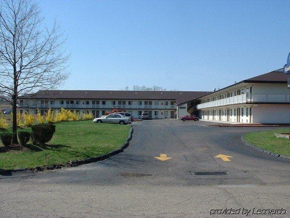 Hilltop Inn Pittsburgh Crafton Zewnętrze zdjęcie
