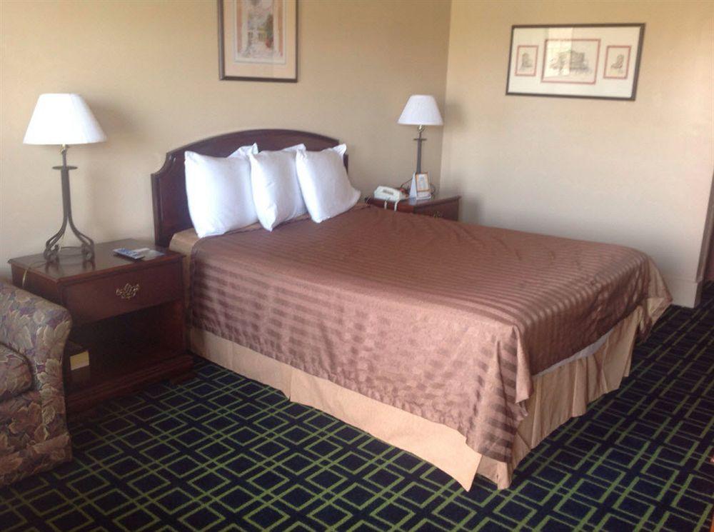 Hilltop Inn Pittsburgh Crafton Zewnętrze zdjęcie
